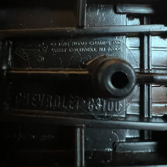 Old Navy Chevrolet Model Pick-Up Truck - Picture 7 of 7